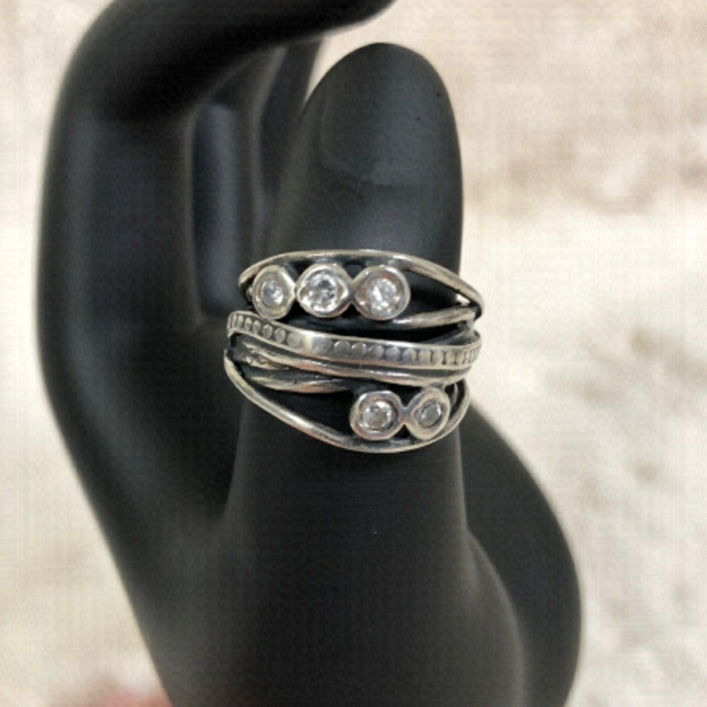 Sterling Silver Ring With Clear Rhinestones